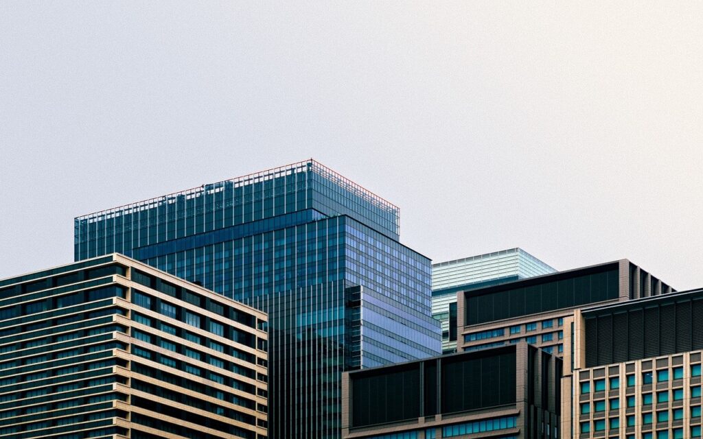 g4481abe2ced7b5087de8db558d7bab42c49b39a28f86aa8c79743e33dd3413bf02d5520445a192bbeafdb34890bc0117b1af647d7320d52fbc0ed5fc222dbe6c_1280-9682225 building, office, business, work, technology, workplace, architecture, designer, tower, japan, nature, tokyo, city, urban, window, sky